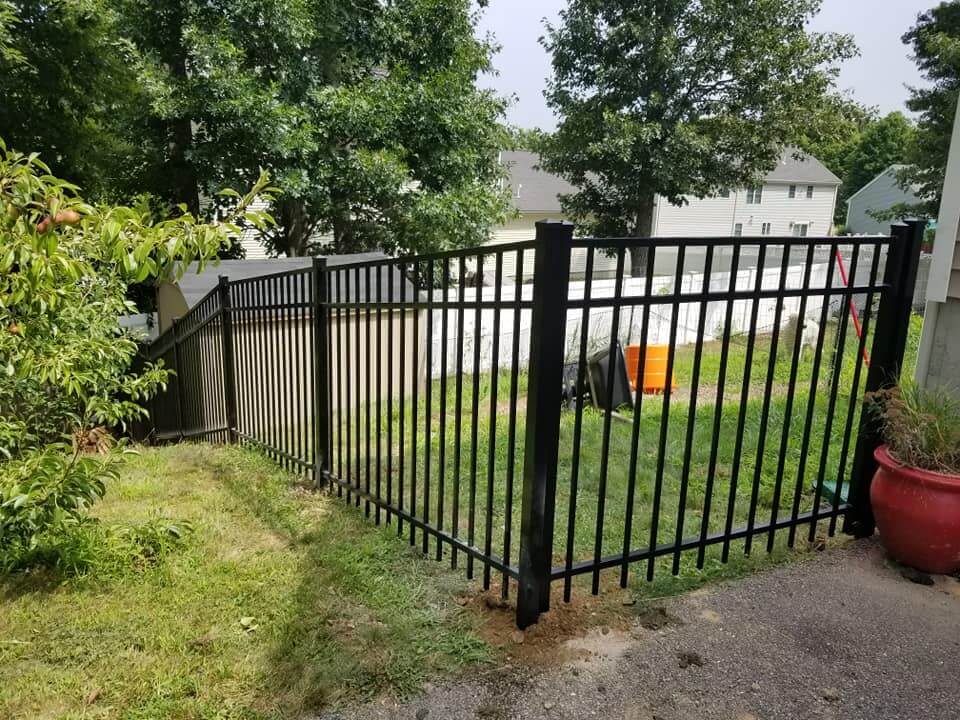 Aluminum-Fence-Installation-in-Bellingham-MA.jpg